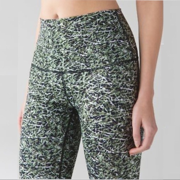 LULULEMON Wunder Under Crop SOLE W/ LOS ANGELES - Picture 2 of 9